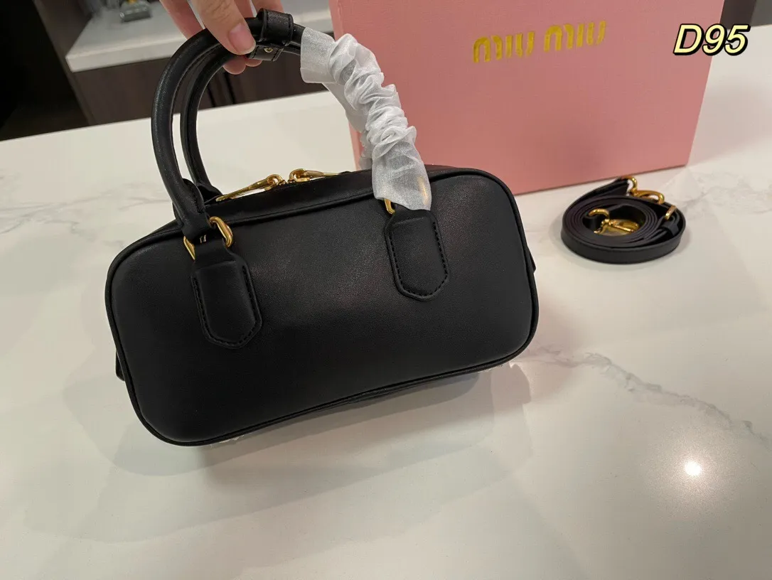All categories Official website "Brand Women's Bags" Women's Bags 💙 miumiu 2024 new MIUMIU handbags