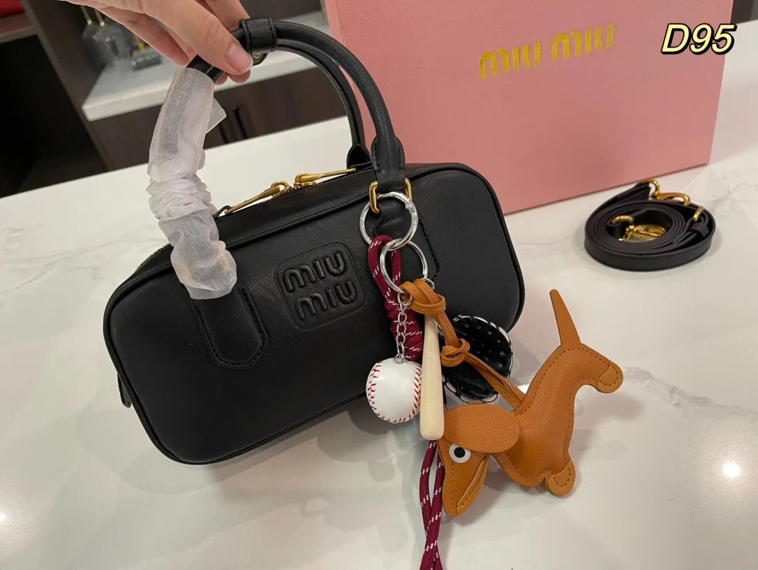 All categories Official website "Brand Women's Bags" Women's Bags 💙 miumiu 2024 new MIUMIU handbags