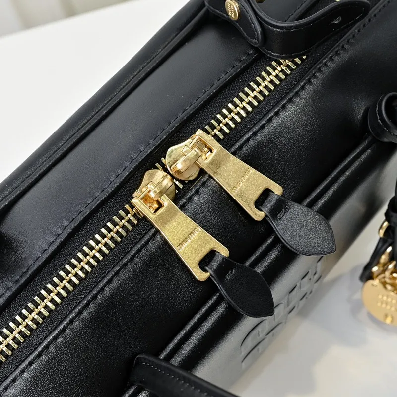 All categories Official website "Brand Women's Bags" Women's Bags 💙 miumiu 2025 new MiuMiu handbags