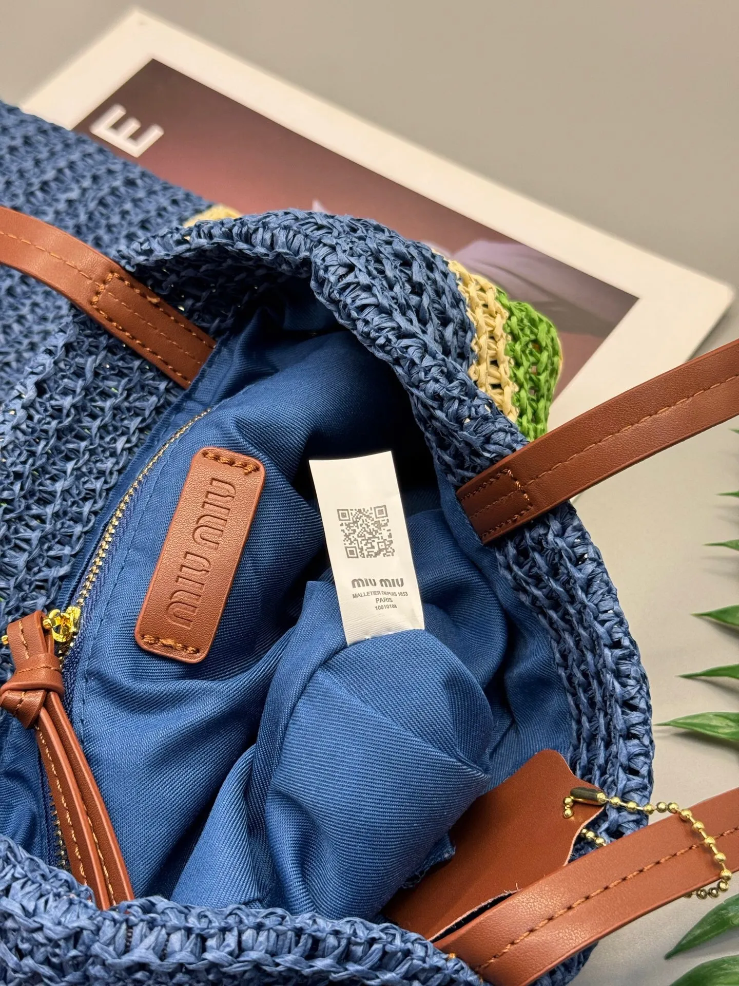 All categories Official website "Brand Women's Bags" Women's Bags 💙 miumiu 2025 new miumiu American retro fairy tote bag
