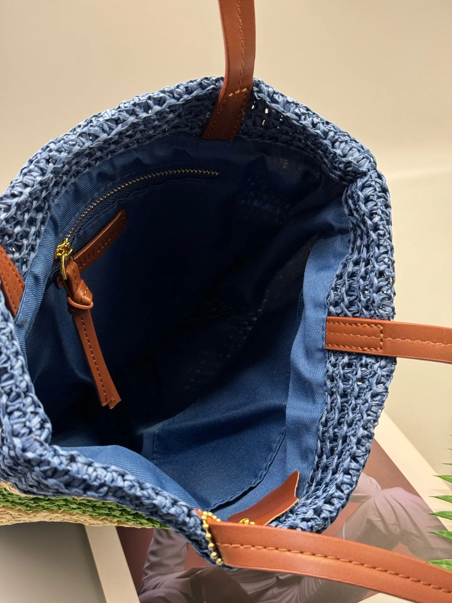 All categories Official website "Brand Women's Bags" Women's Bags 💙 miumiu 2025 new miumiu American retro fairy tote bag