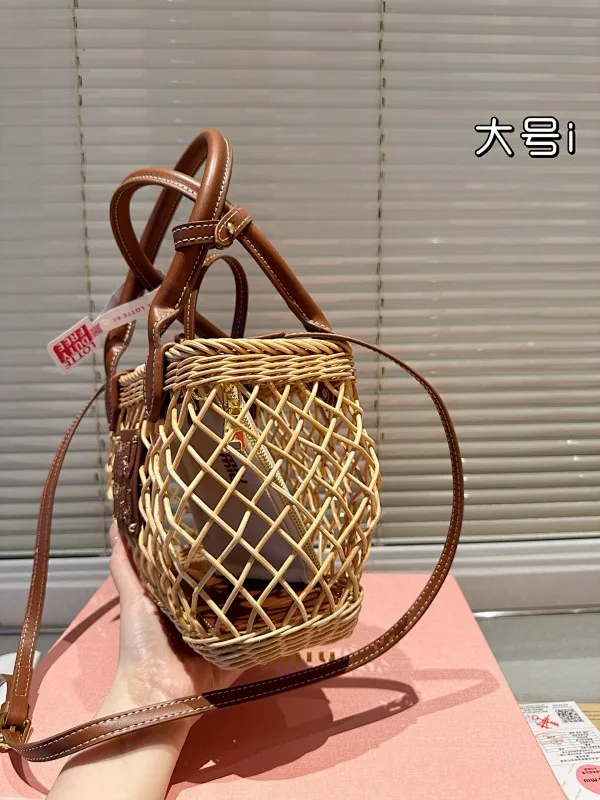 All categories Official website "Brand Women's Bags" Women's Bags 💙 miumiu 2025 new miumiu bowling bag