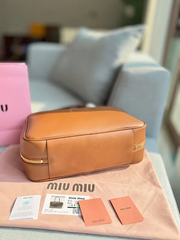 All categories Official website "Brand Women's Bags" Women's Bags 💙 miumiu 2024 new MIUMIU handbags