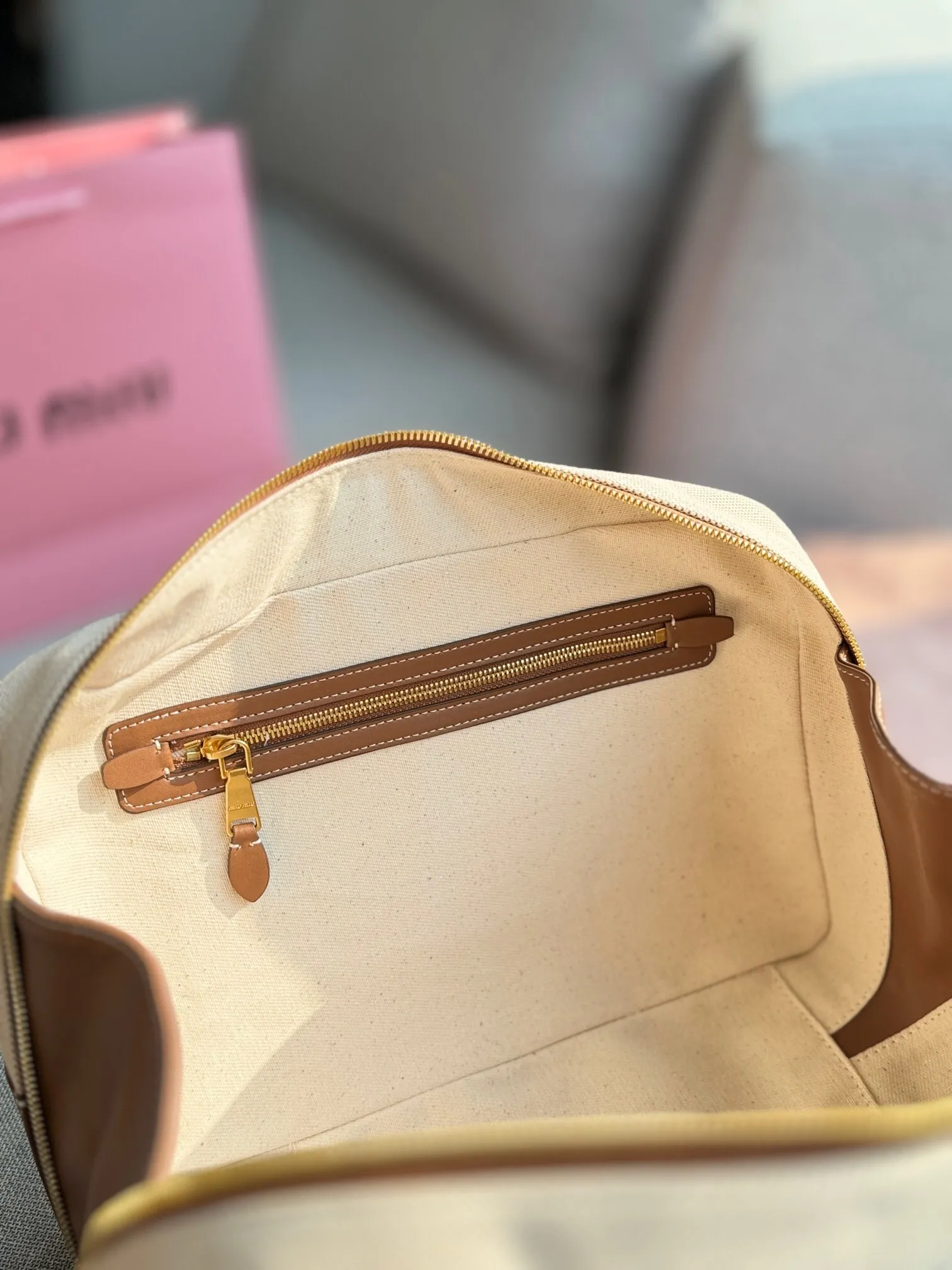 All categories Official website "Brand Women's Bags" Women's Bags 💙 miumiu 2024 new MIUMIU handbags