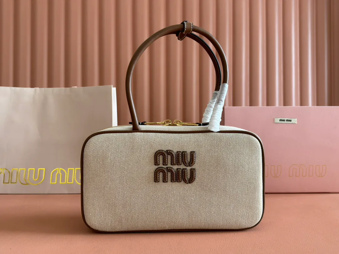 💋💋💋【New Product】Miu’s popular 👉Beau leather handbag has been shipped. Canvas brown/original leather is shipped! 🐲Model: 5BB173, short video