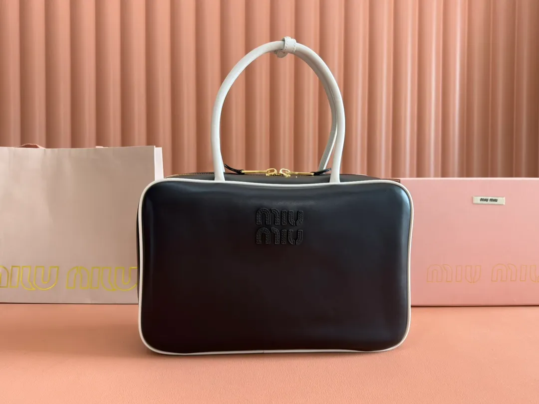 💋💋💋 Equipped with a full set of packaging at the counter [Special grade hardware original leather] Beau cow leather color-blocked handbag/shoulder bag ~ Heather wood color with white [New version briefcase] Size: W34×H23×D10cm Number: _5bb117