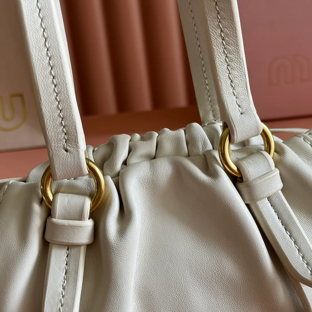 p1460💋💋💋[Full set of packaging at the counter] 5BP178 25 new JIOE medieval armpit dumpling bag, brand new sheepskin, with steel distressed metal hardware, high-end and elegant texture, the bag mouth is designed with a drawstring girdle, the fine ruffled lace is three-dimensional and playful, high-end yet lazy and casual, the unique design looks good on anyone who uses it, size: 22*7*15