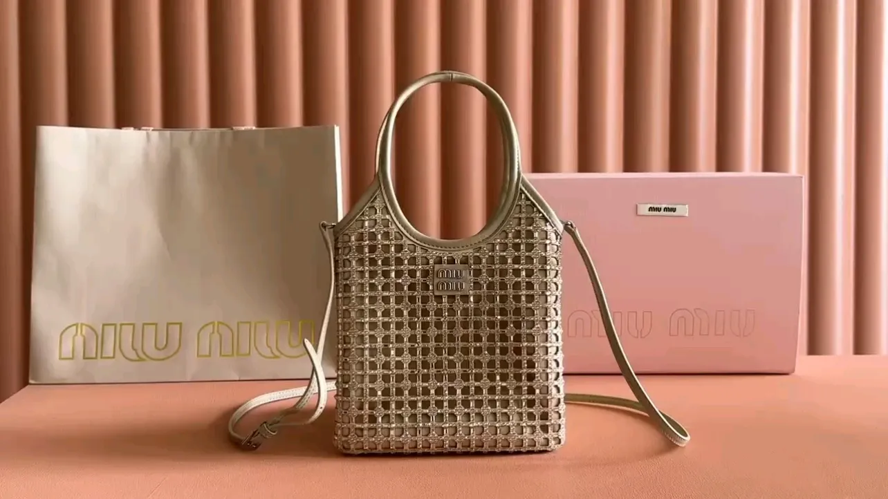 p1360💋💋💋【Full set of packaging at the counter】5BA281 diamond package.