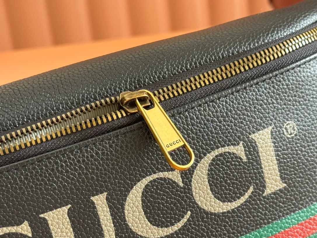 p760. 📣📣📣 [Original leather and complete packaging]✨🔥! ! Guccl's world-famous bag - Coco Capitán bag. This waist bag, named after the Spanish artist Coco Capitán, is sweeping the entire fashion circle. Model: 493869. Size: 28*18*8cm ￼
