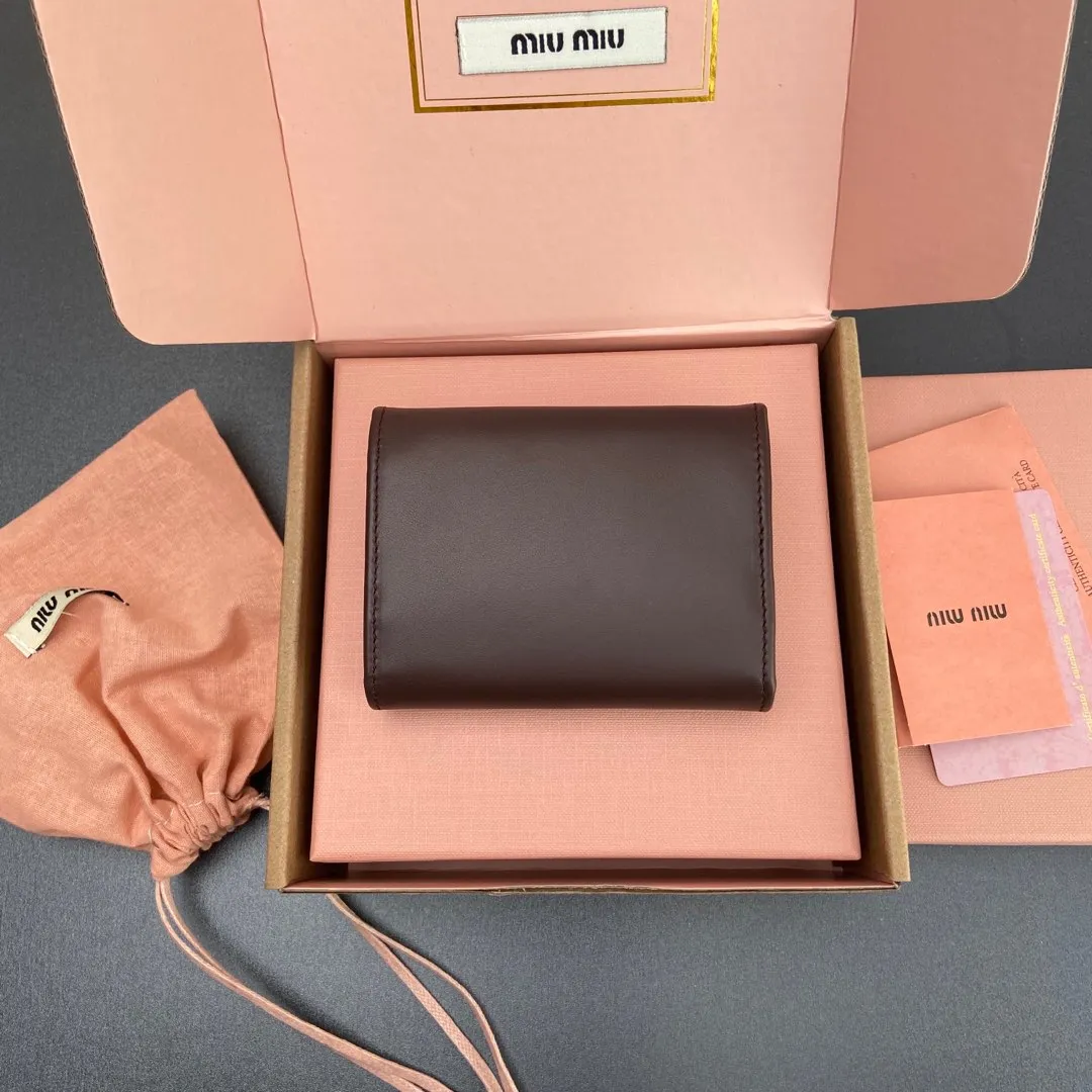 [Special grade hardware original leather] ¥560 ~ Heather wood color imported cowhide card bag - Snap button closure - Metal letter logo - 2 card slots - Lined Size: w8.5×h10.2×2cm No.: 5M104_ MM0220