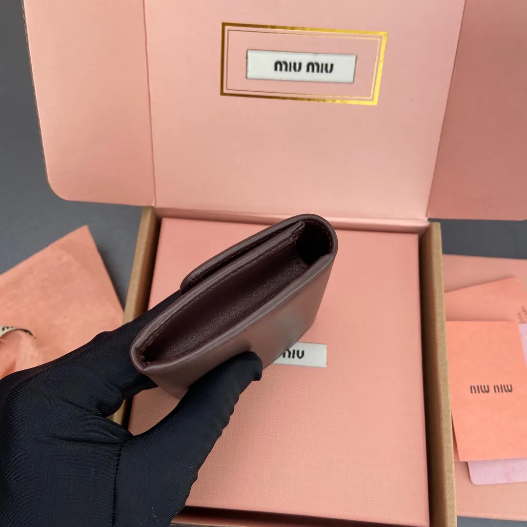 [Special grade hardware original leather] ¥560 ~ Heather wood color imported cowhide card bag - Snap button closure - Metal letter logo - 2 card slots - Lined Size: w8.5×h10.2×2cm No.: 5M104_ MM0220