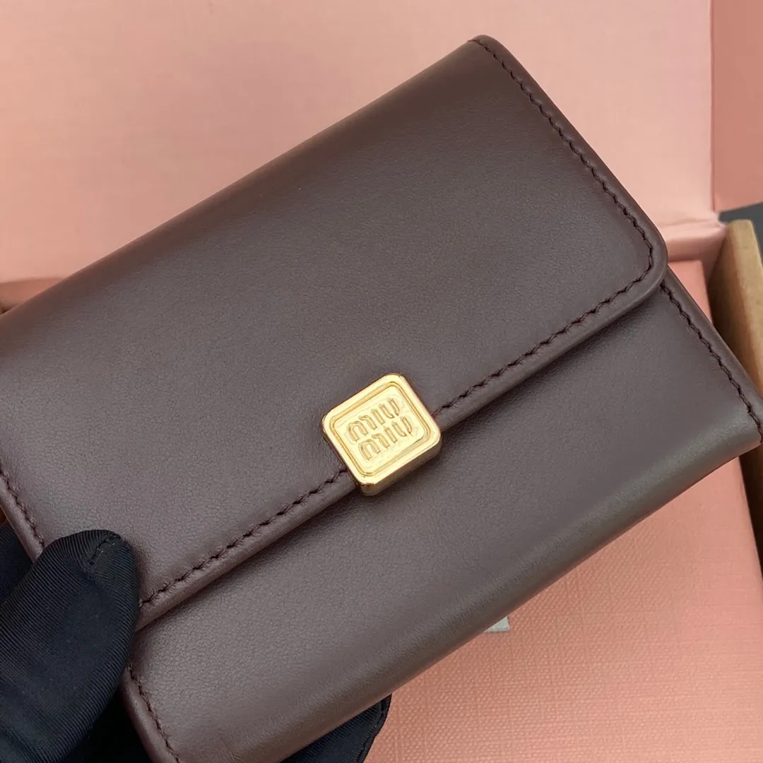 [Special grade hardware original leather] ¥560 ~ Heather wood color imported cowhide card bag - Snap button closure - Metal letter logo - 2 card slots - Lined Size: w8.5×h10.2×2cm No.: 5M104_ MM0220