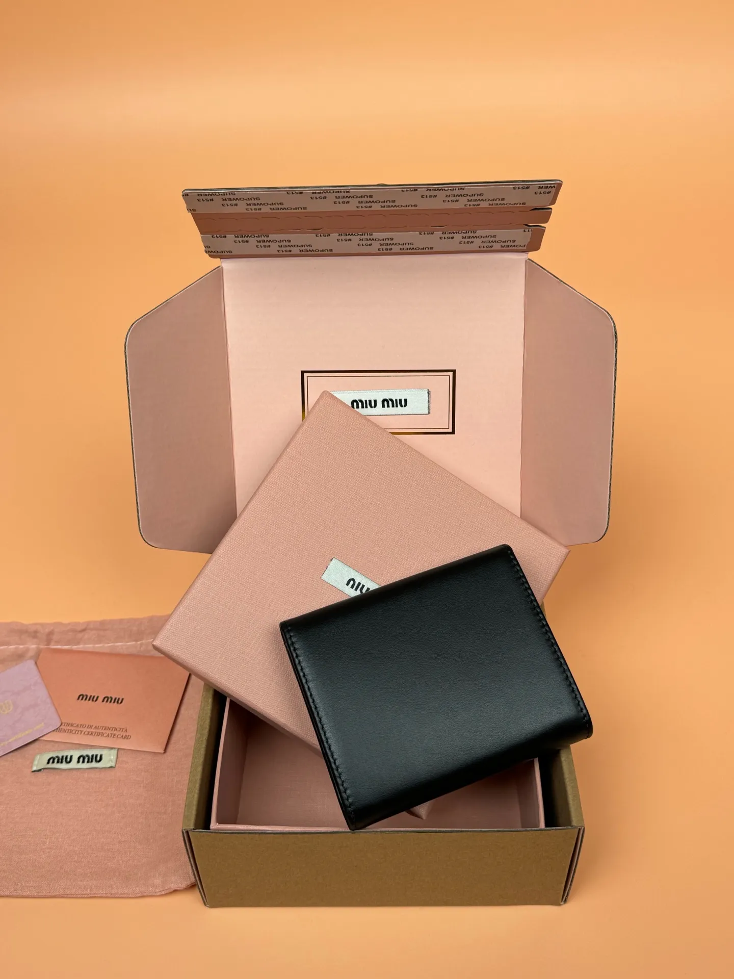 [Special grade hardware original leather] ¥600~Imported cowhide wallet~Black - Snap button closure - Metal letter logo - 2 card slots - 1 banknote compartment - 1 coin pocket - Lined Size: w11.5×h10.2×2cm No.: 5MH033_ MM0240