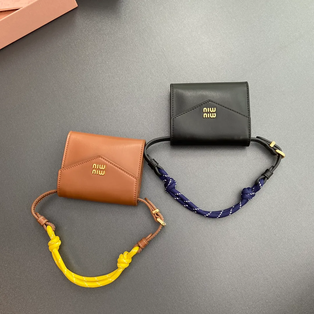[Special grade hardware original leather]~Imported cow leather and rope shoulder strap cow leather wallet Size: w10.5×h8.5×2cm No.: 5MT024_ 024 _ MM032