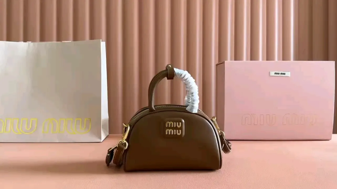 💋💋💋 Equipped with a full set of packaging at the counter [special grade hardware original leather] cow leather handbag/crossbody bag ~ 5bp170