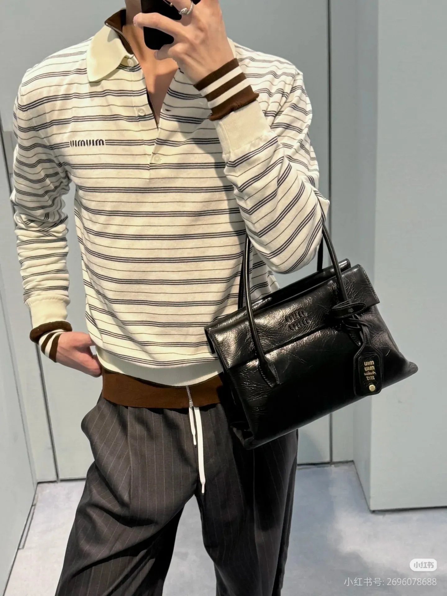 💋💋💋【Full package with counter】Glossy cow leather Solitaire medium handbag 5ba302