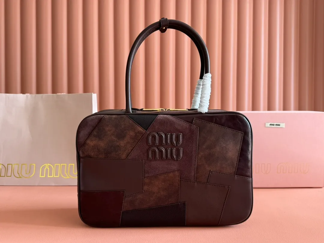 💋💋💋【New Product】Miu Home👉 MiuMiu new Beau handbag briefcase, collage brown, heather color/original leather shipped! 🐲Model: 5BB117, combined short video