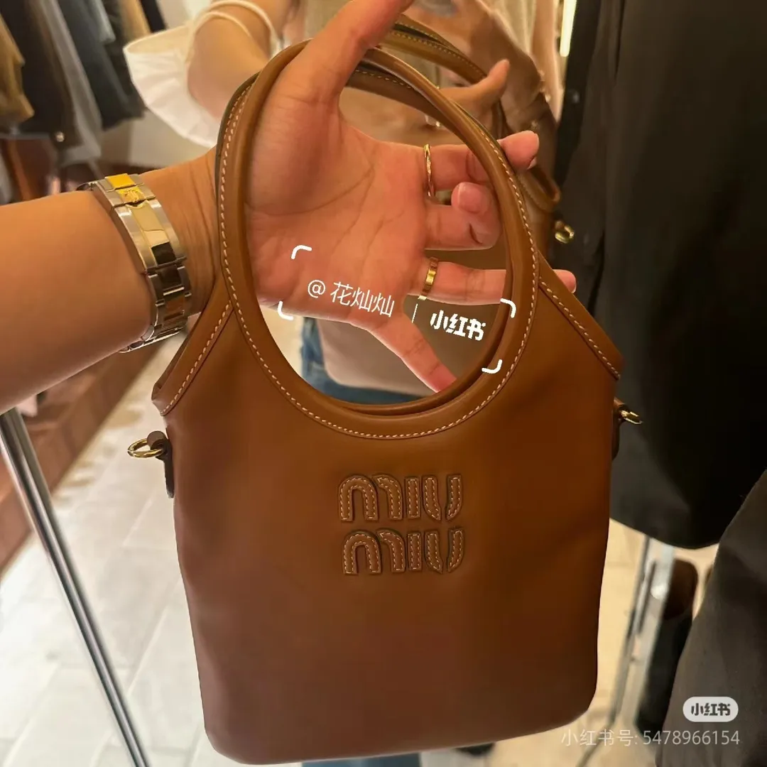 💋💋💋【Equipped with counter full set of packaging, premium hardware and original leather】IVY cow leather tote bag small handbag/crossbody bag～5ba281