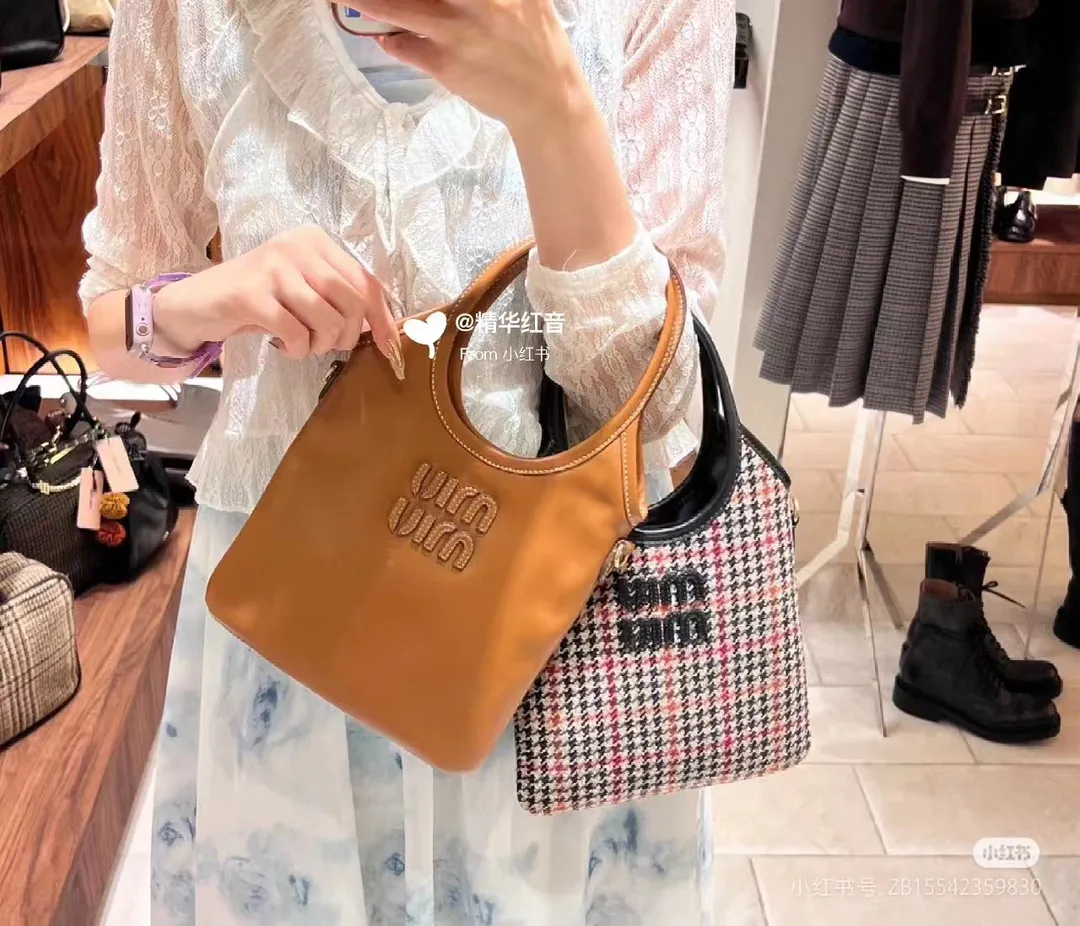 💋💋💋【Equipped with counter full set of packaging, premium hardware and original leather】IVY cow leather tote bag small handbag/crossbody bag～5ba281