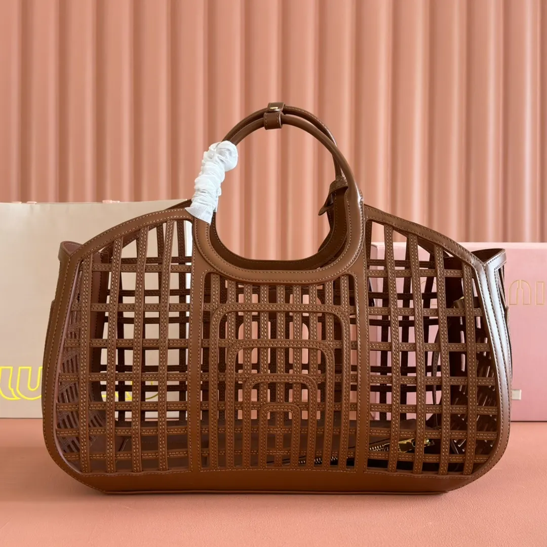 p2560💋💋💋【Full set of packaging at the counter】5BA293MIUMI^ A girl's summer encounter, meet the best version of yourself with a bag. This summer, the romance and rebellion of the limited new vegetable basket are still exciting. The soft hollow calfskin mesh pattern combines retro charm and modern style, making it an ideal choice for summer! Large size: base length 40x height 21x width 15.5cm
