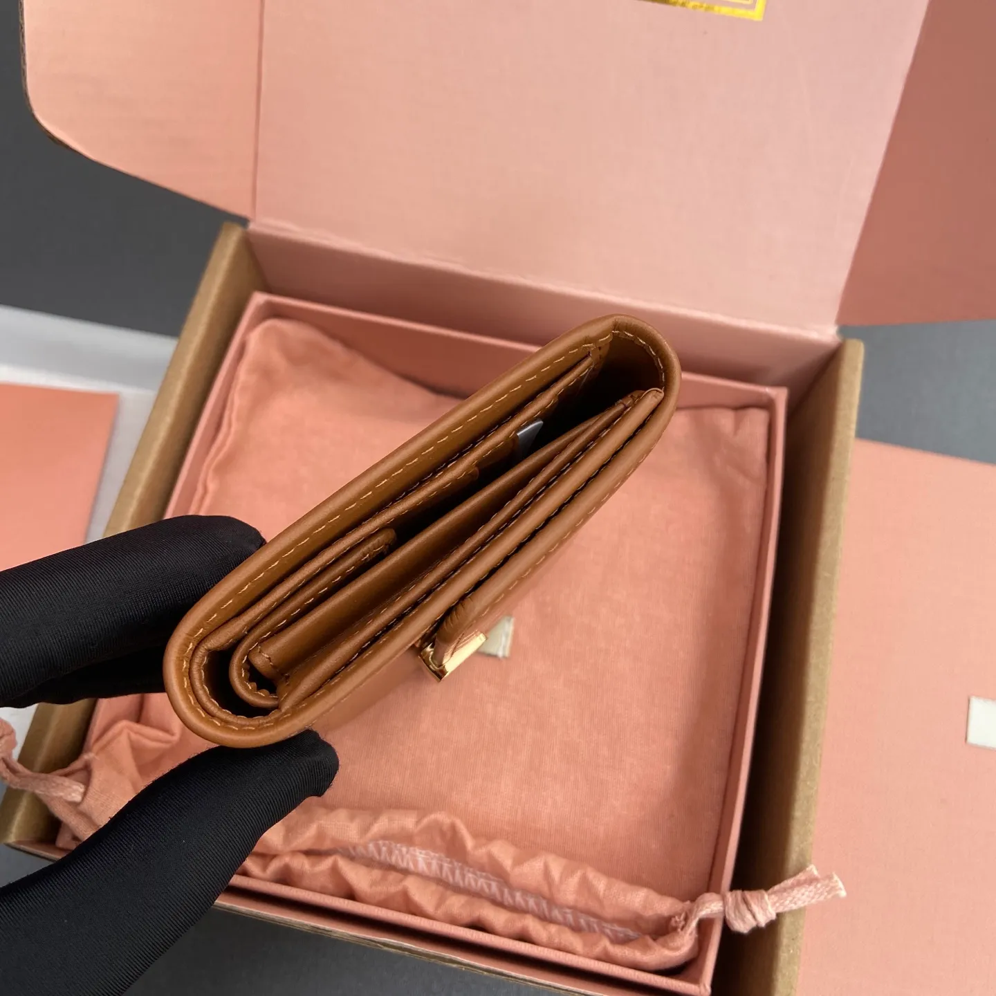 [Special grade hardware original leather] ¥600 ~ Imported cowhide wallet ~ Cognac color - Snap button closure - Metal letter logo - 2 card slots - 1 banknote compartment - 1 coin pocket - Lined Size: w11.5×h10.2×2cm No.: 5MH033_ MM0240