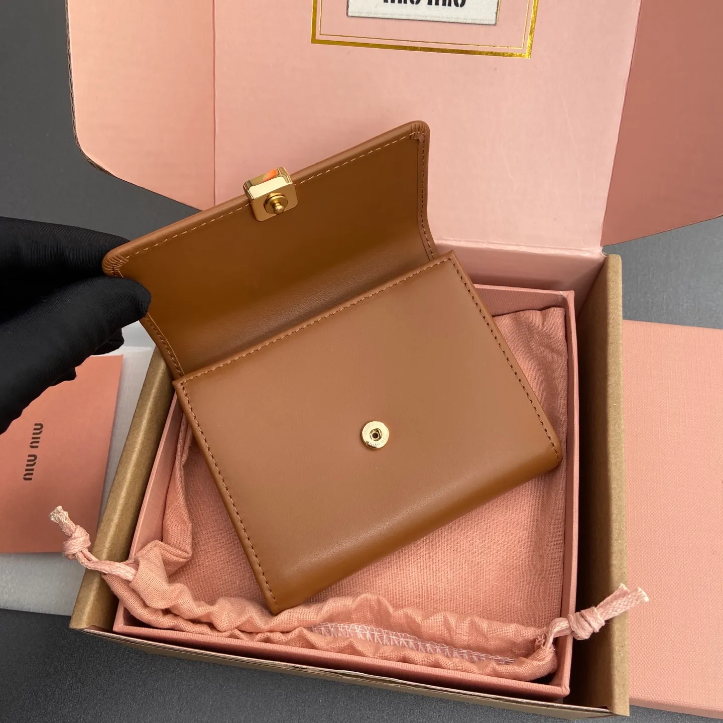 [Special grade hardware original leather] ¥600 ~ Imported cowhide wallet ~ Cognac color - Snap button closure - Metal letter logo - 2 card slots - 1 banknote compartment - 1 coin pocket - Lined Size: w11.5×h10.2×2cm No.: 5MH033_ MM0240