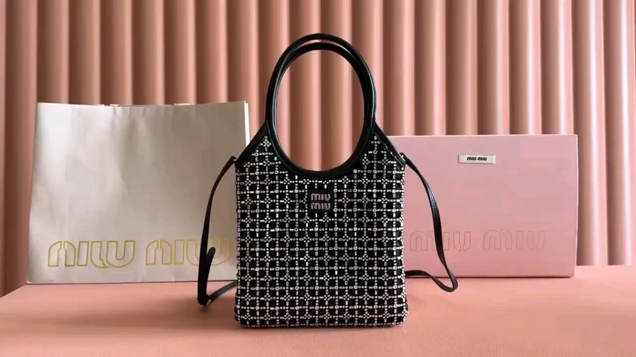 p1360💋💋💋【Full set of packaging at the counter】5BA281 diamond package.