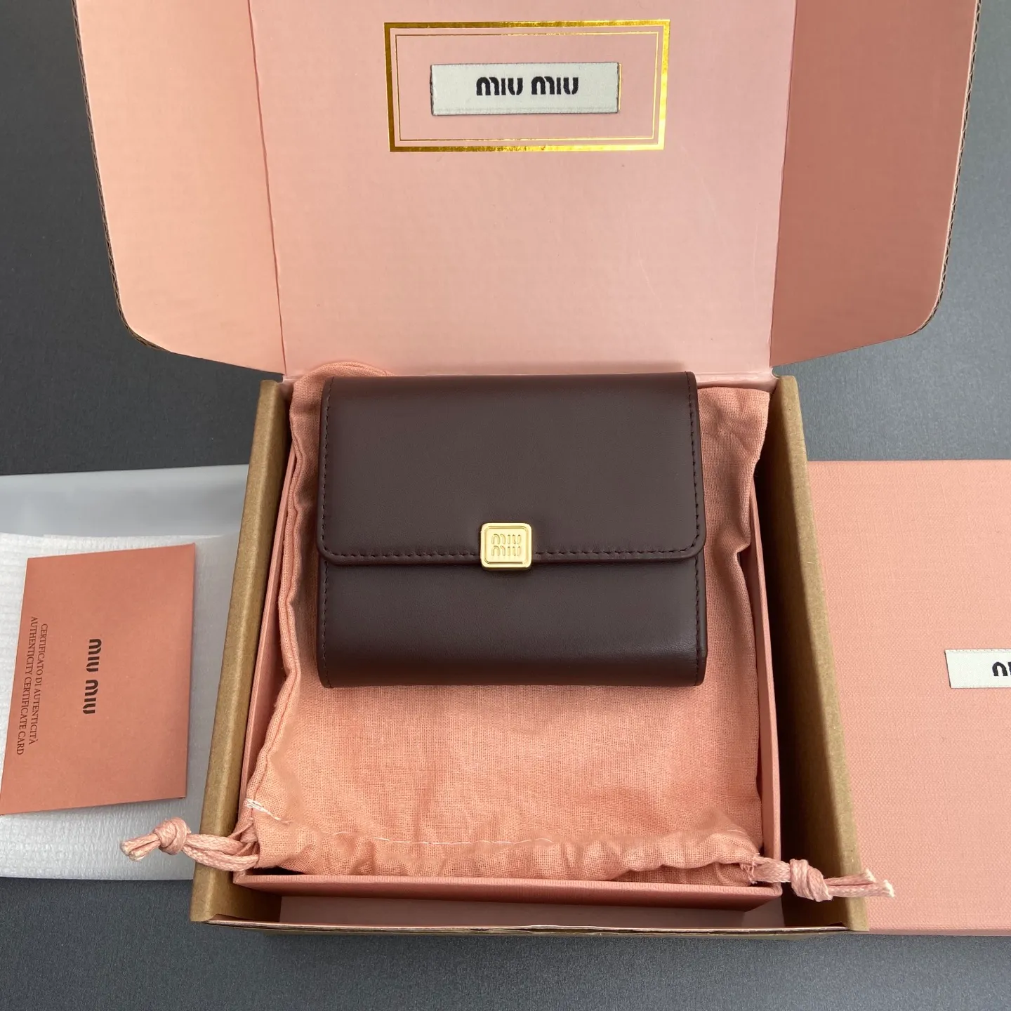 [Special grade hardware original leather] ¥600 ~ Imported cowhide wallet ~ Heather wood color - Snap button closure - Metal letter logo - 2 card slots - 1 banknote compartment - 1 coin pocket - Lined Size: w11.5×h10.2×2cm No.: 5MH033_ MM0240