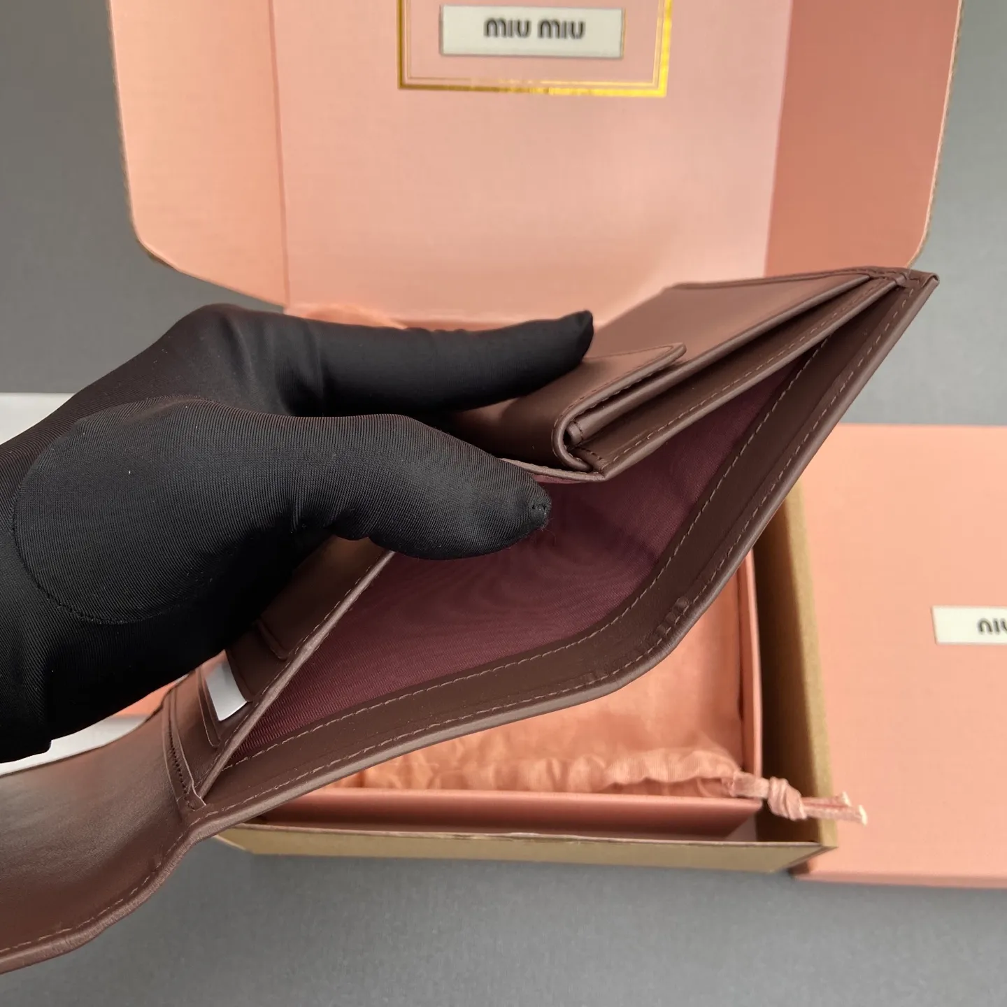 [Special grade hardware original leather] ¥600 ~ Imported cowhide wallet ~ Heather wood color - Snap button closure - Metal letter logo - 2 card slots - 1 banknote compartment - 1 coin pocket - Lined Size: w11.5×h10.2×2cm No.: 5MH033_ MM0240