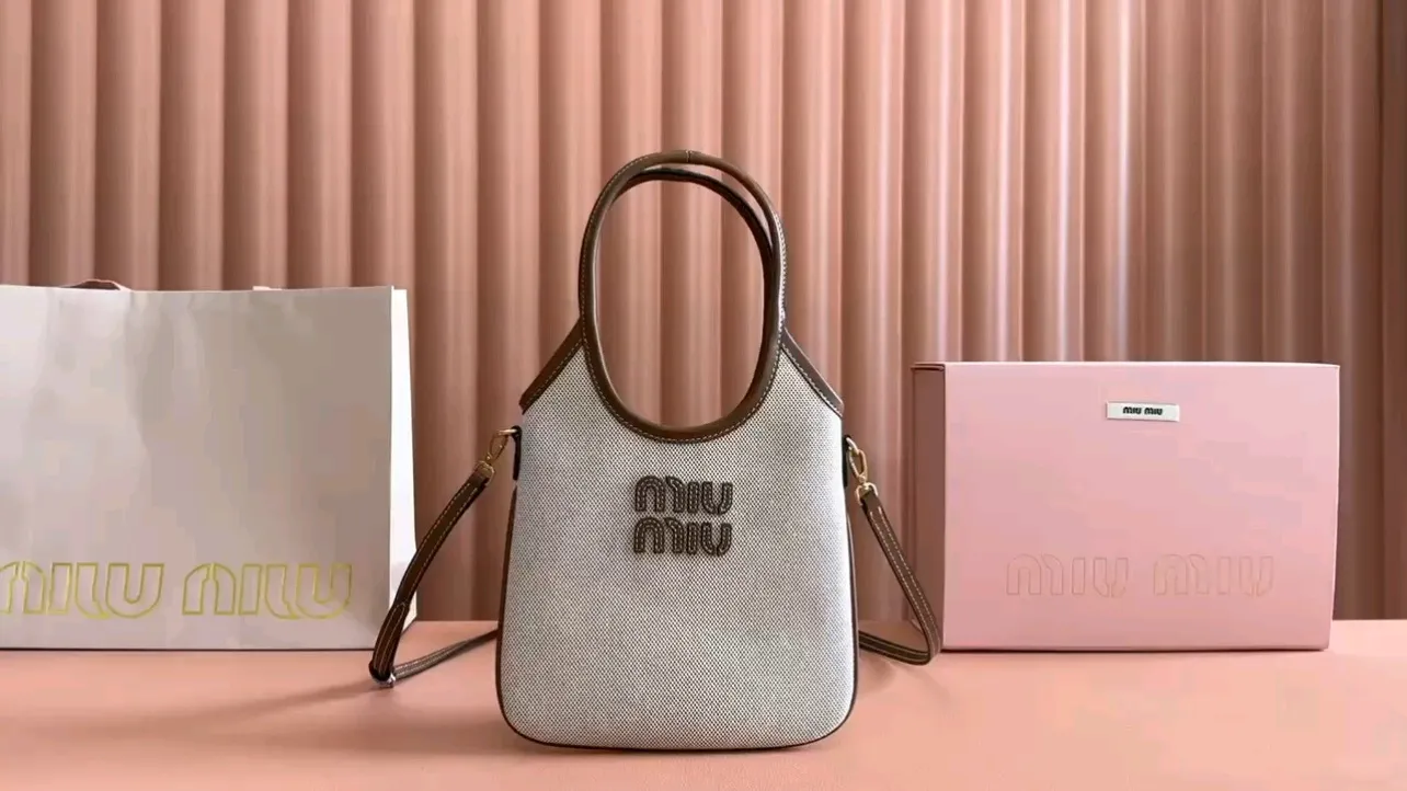 💋💋💋【Equipped with counter full set of packaging, premium hardware and original leather】IVY cow leather tote bag small handbag/crossbody bag～5BA281
