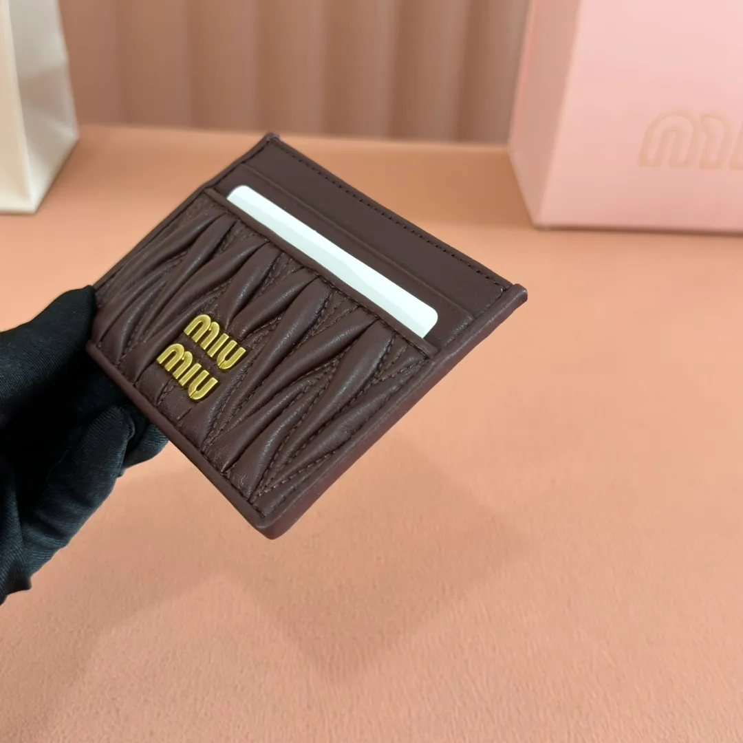 p420. 💋💋💋【Configured with full set of counter packaging】🔥 The latest version of MM cket wallet new card holder, 💗💗 5MV976 Shi Mu Nan The latest series of card holders in the counter, small and exquisite, double-sided card slots, practical and fashionable design 🔥 Made of top imported lambskin 🎉