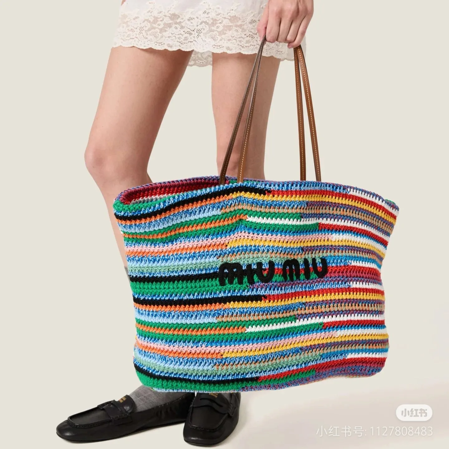 p1760💋💋💋【Full set of packaging at the counter】M Home 🍒5BG228, imported raffia straw and cotton thread woven rainbow tote bag, the only matching quality in the market, iconic MiuMiu embroidery on the front, cotton lining, ultra-light, large capacity, essential for travel, suitable for all seasons, super beautiful in kind, size: 40X34X16CM.