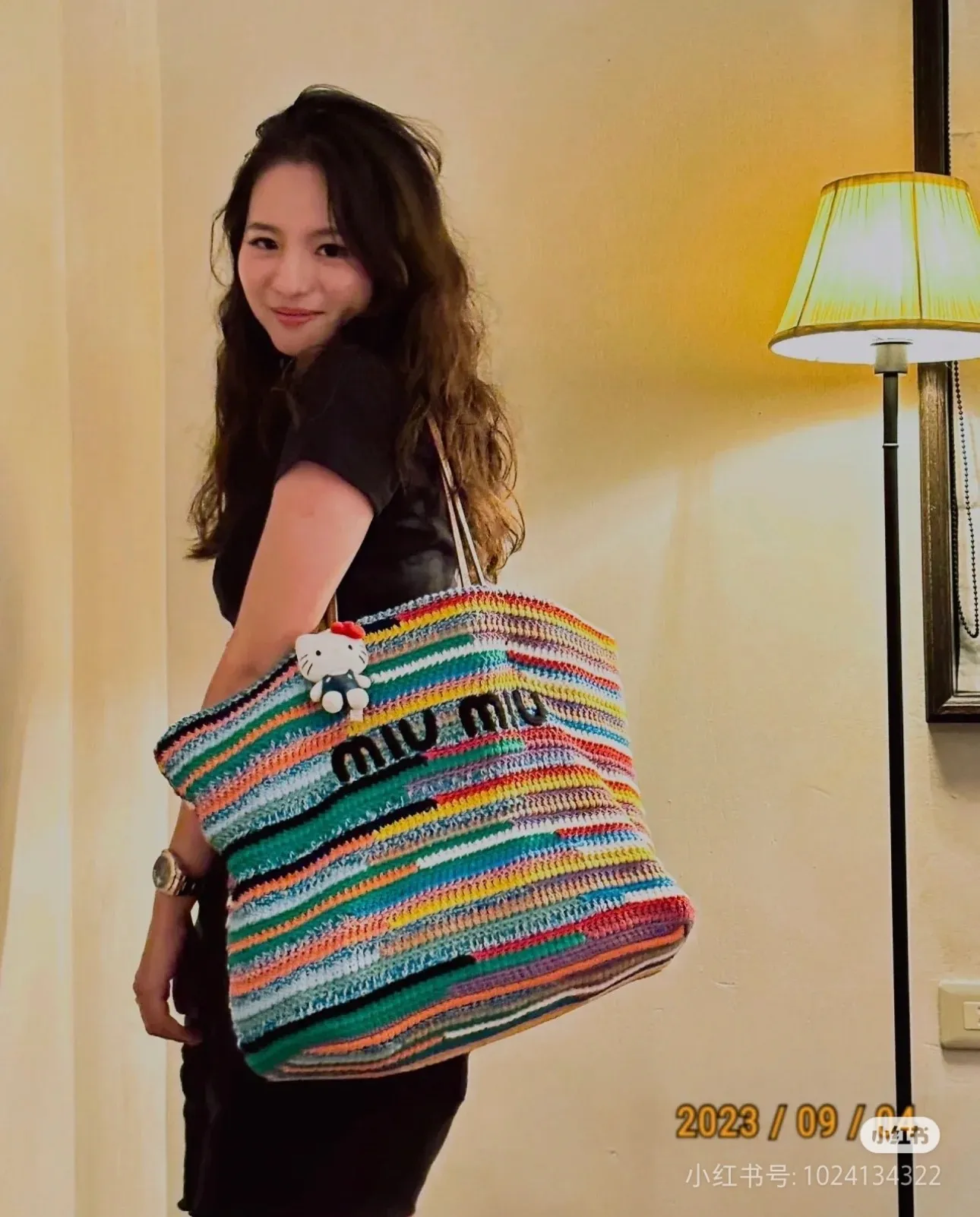 p1760💋💋💋【Full set of packaging at the counter】M Home 🍒5BG228, imported raffia straw and cotton thread woven rainbow tote bag, the only matching quality in the market, iconic MiuMiu embroidery on the front, cotton lining, ultra-light, large capacity, essential for travel, suitable for all seasons, super beautiful in kind, size: 40X34X16CM.