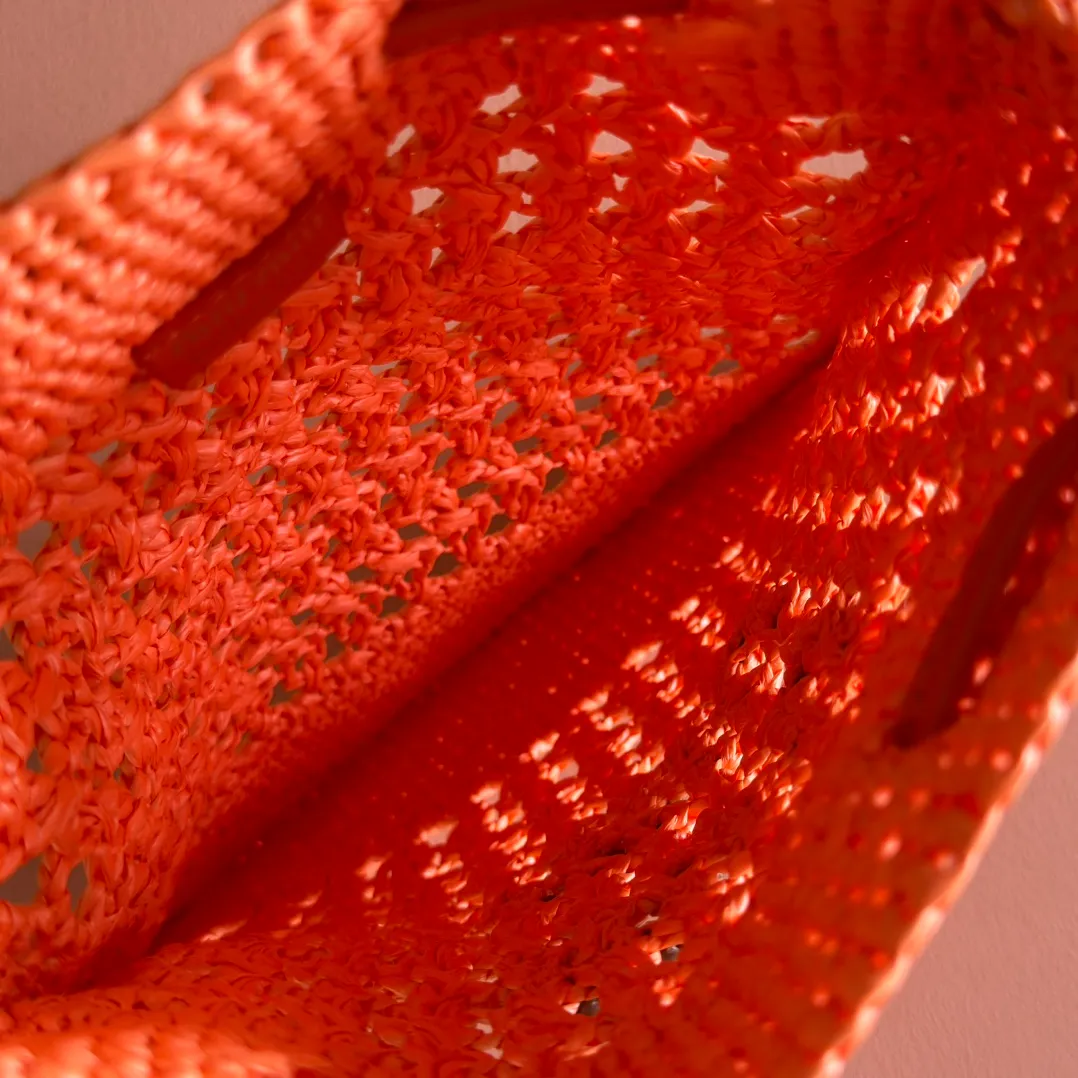 p1120💋💋💋【Full set of packaging at the counter】5ND016 new lucky bag woven bag, custom-made raffia imported from Japan, non-common PP grass on the market, the material is the same, the overall bag is small and exquisite, with leather shoulder strap for better practicality, it can be carried in the hand or under the armpit when going out in summer, size: 20 X 23 cm