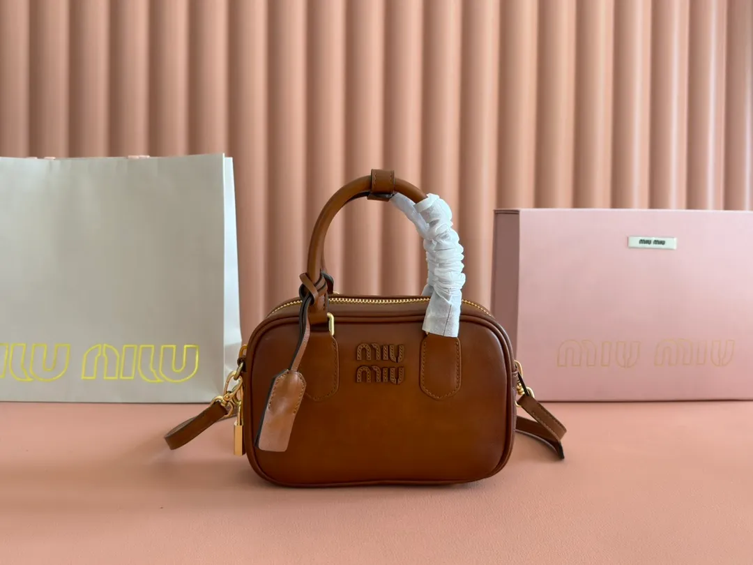 💋💋💋【New】Miu Wander Matelassé small crescent bag, retro brown/original leather shipped, 🐍Model: 5BC125, 5BB123, short combination video