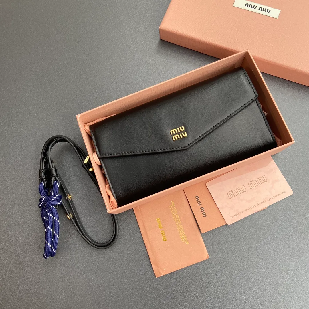 [Special grade hardware original leather]~Imported cow leather and rope shoulder strap cow leather wallet Size: w19×h9.5×2cm No.: 5MT025_ 025 _MM034