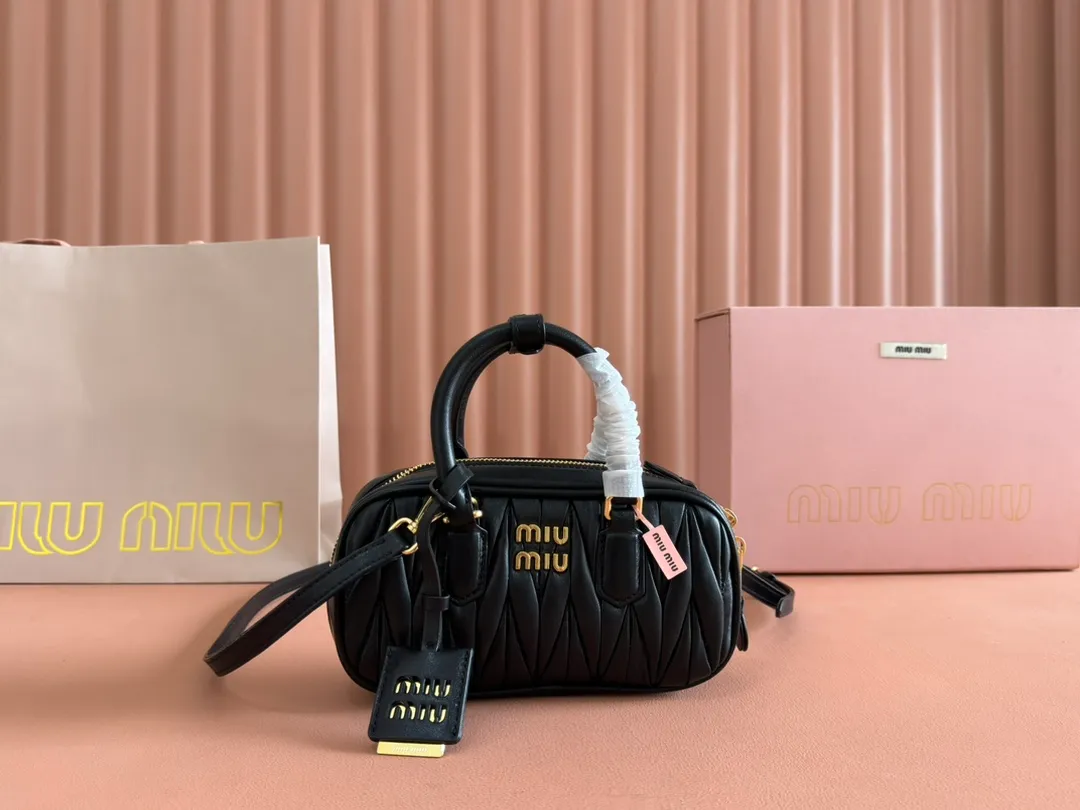 💋💋💋[Equipped with full counter packaging, premium hardware and original leather] Arcadie sheepskin mini (19cm) bowling handbag/crossbody bag~