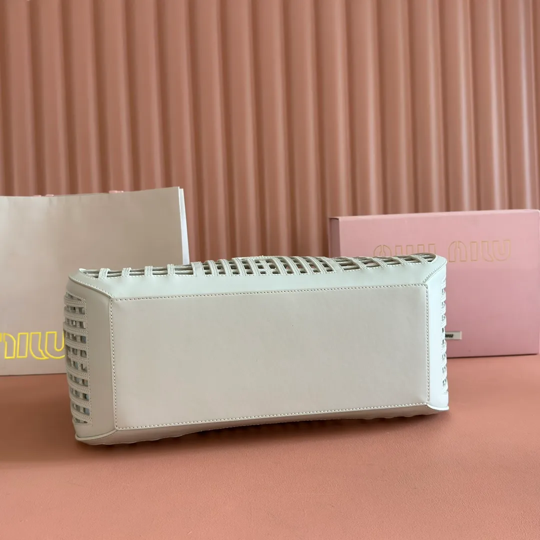 p2560💋💋💋【Full set of packaging at the counter】5BA293MIUMI^ A girl's summer encounter, meet the best version of yourself with a bag. This summer, the romance and rebellion of the limited new vegetable basket are still exciting. The soft hollow calfskin mesh pattern combines retro charm and modern style, making it an ideal choice for summer! Large size: base length 40x height 21x width 15.5cm