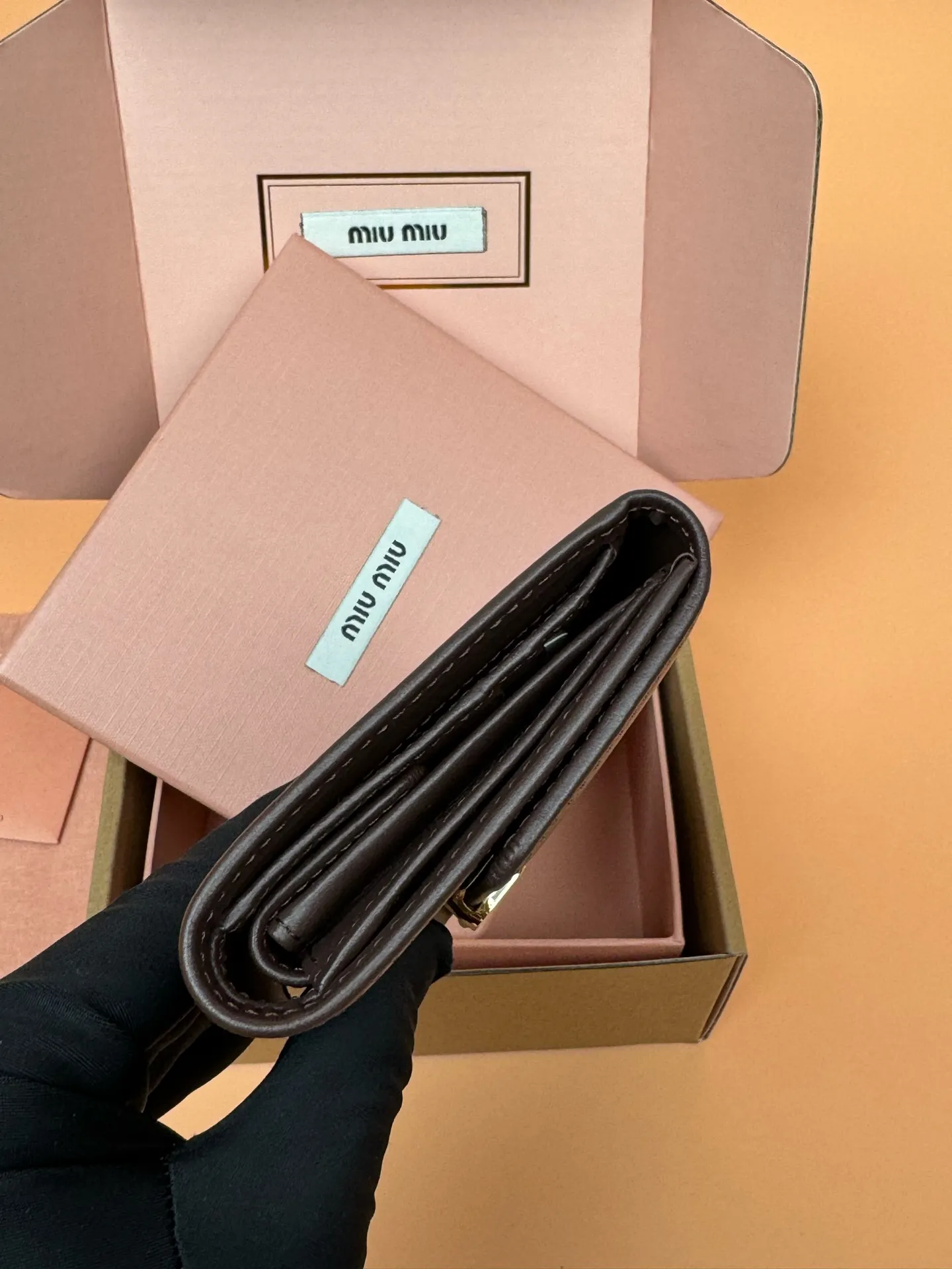 [Special grade hardware original leather] ¥600 ~ Imported cowhide wallet ~ Heather wood color - Snap button closure - Metal letter logo - 2 card slots - 1 banknote compartment - 1 coin pocket - Lined Size: w11.5×h10.2×2cm No.: 5MH033_ MM0240