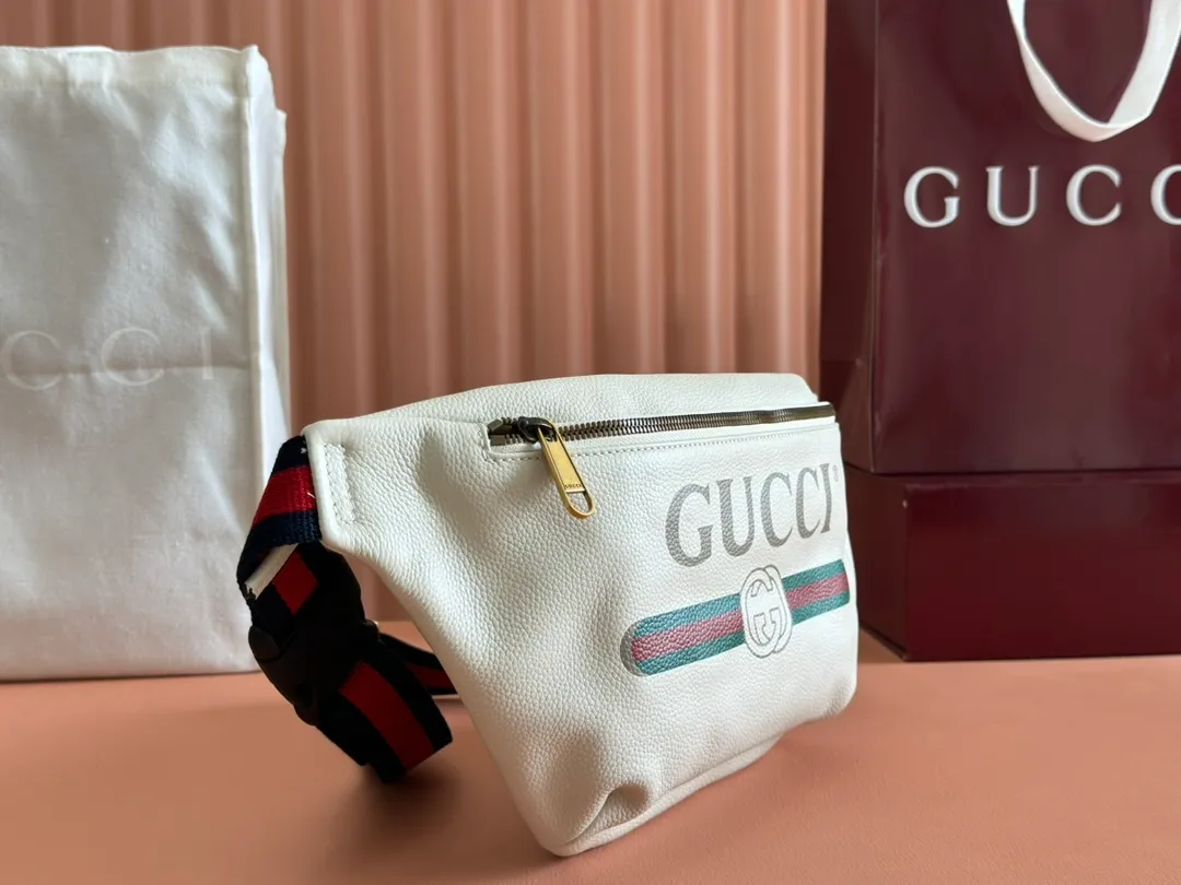 p760. 📣📣📣 [Original leather and complete packaging]✨🔥! ! Guccl's world-famous bag - Coco Capitán bag. This waist bag, named after the Spanish artist Coco Capitán, is sweeping the entire fashion circle. Model: 493869. Size: 28*18*8cm ￼