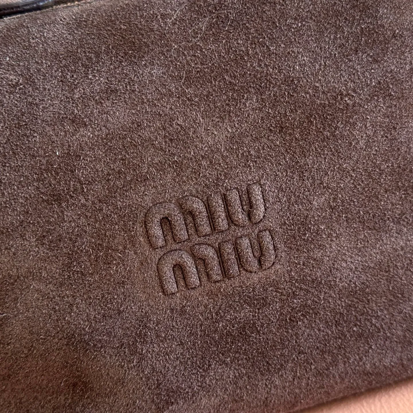 p1160💋💋💋【Full set of packaging at the counter】5NE841, new lunch box bag, frosted front with iconic Miu logo, cotton lining, ultra-light, large capacity, looks good with any combination, suitable for all seasons, size: bottom length 19cm, opening width 25.5cm, height 14cm, bottom width 10cm