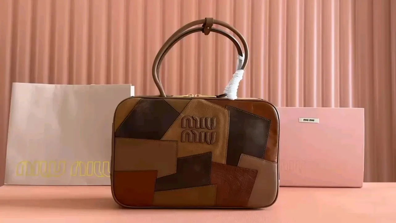 💋💋💋【Special grade hardware original leather】Beau cow leather and sheep leather patchwork handbag/shoulder bag ~ brown