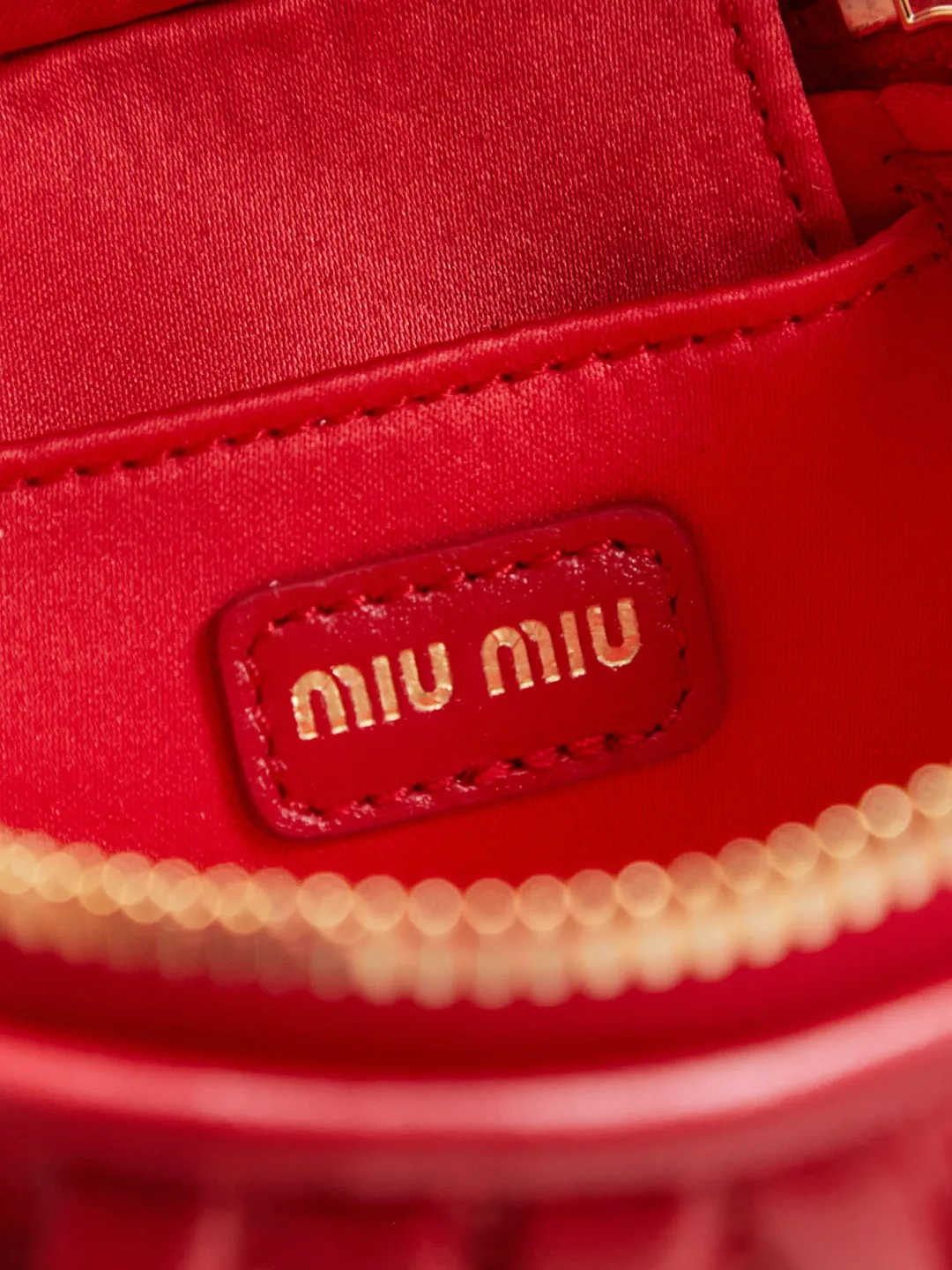 All categories Official website "Brand Women's Bags" Women's Bags 💙 miumiu 2026 new MIUMIU super mini cosmetic bag