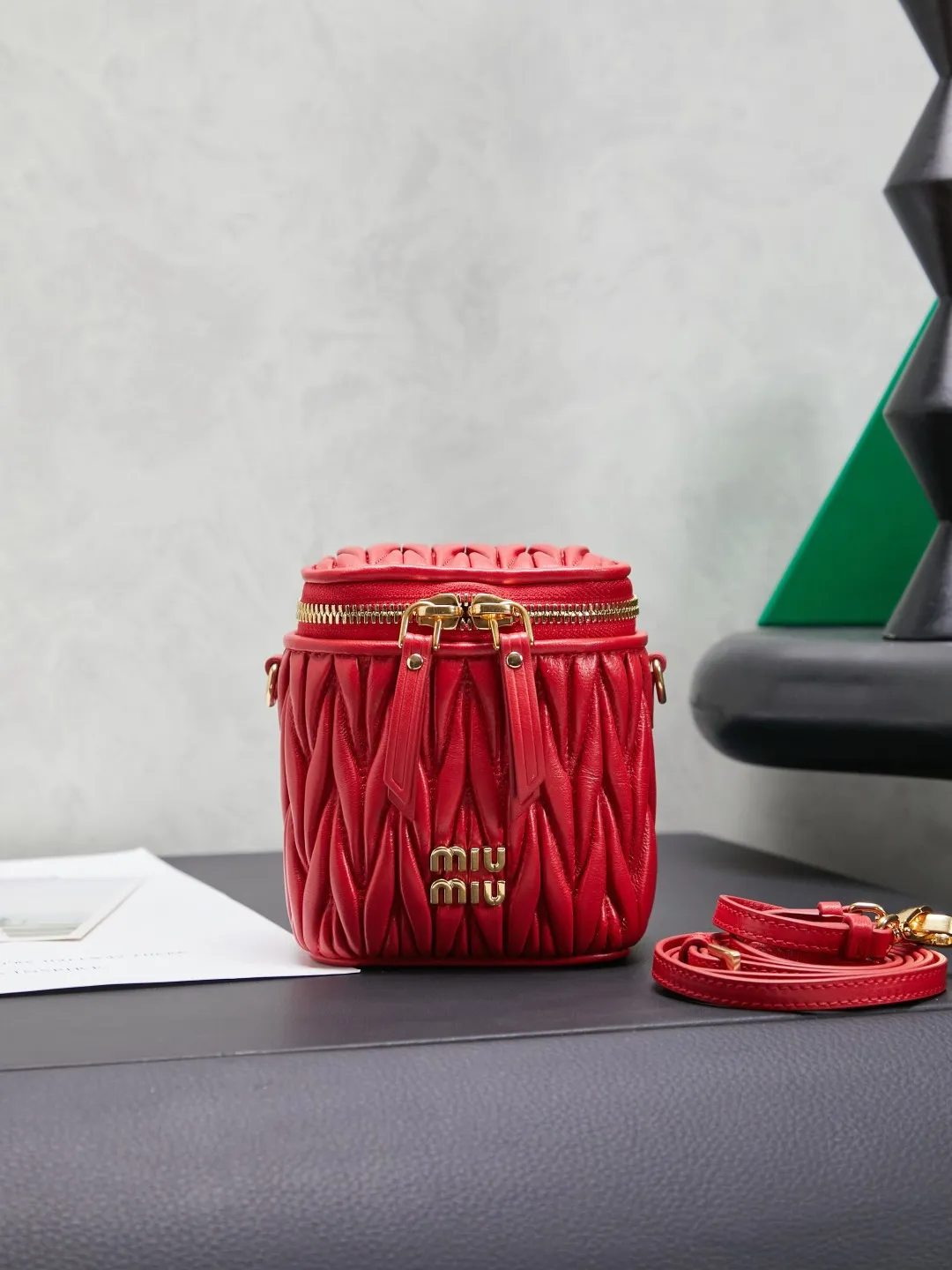 All categories Official website "Brand Women's Bags" Women's Bags 💙 miumiu 2026 new MIUMIU super mini cosmetic bag