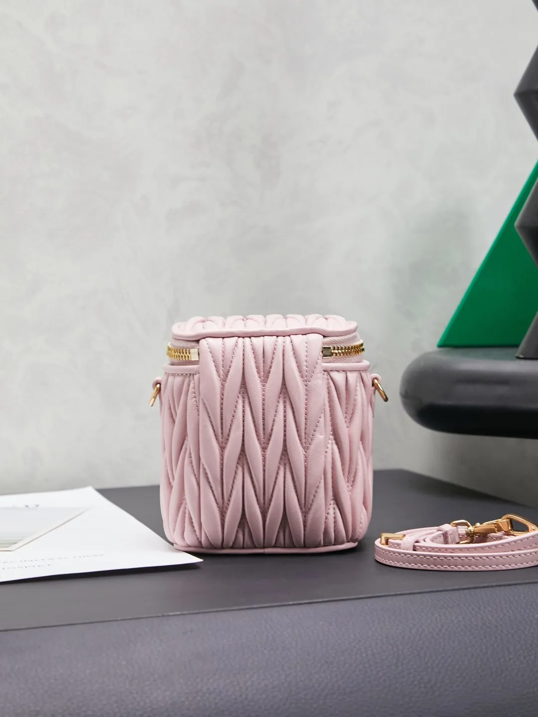 All categories Official website "Brand Women's Bags" Women's Bags 💙 miumiu 2026 new MIUMIU super mini cosmetic bag