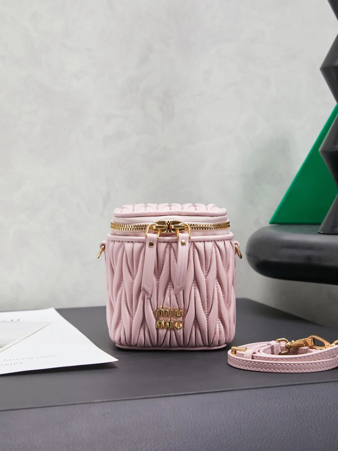 All categories Official website "Brand Women's Bags" Women's Bags 💙 miumiu 2026 new MIUMIU super mini cosmetic bag
