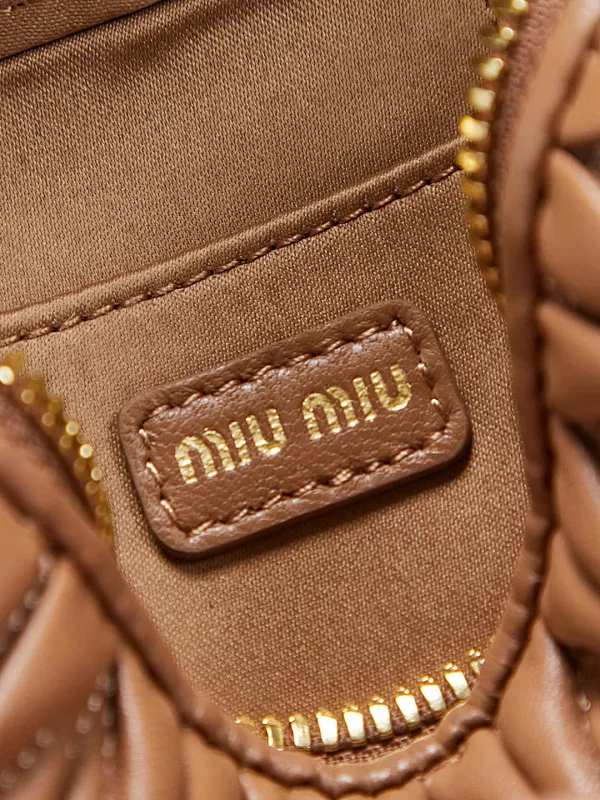 All categories Official website "Brand Women's Bags" Women's Bags 💙 miumiu 2026 new MIUMIU super mini cosmetic bag