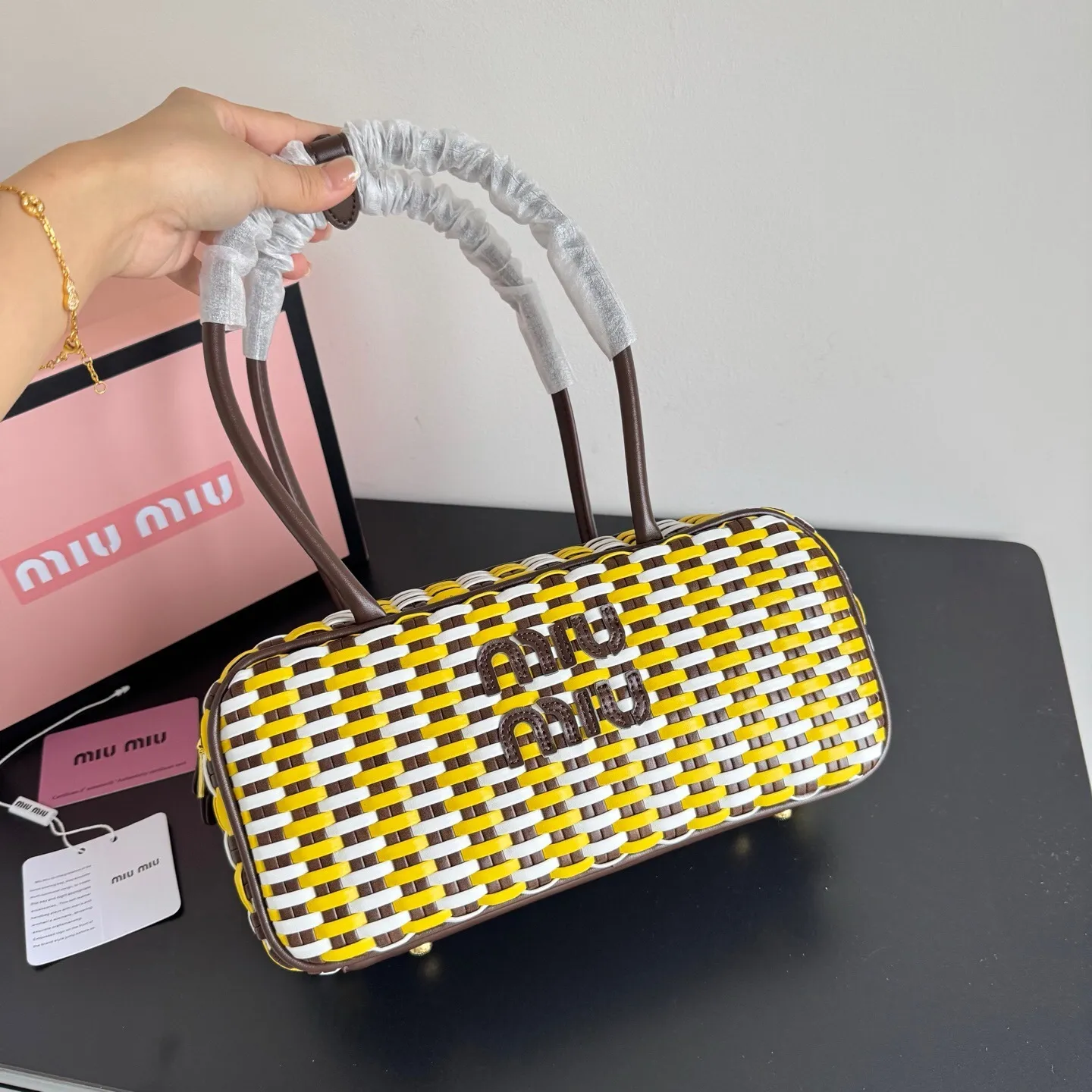 All categories Official website "Brand Women's Bags" Women's Bags 💙 miumiu 2025 new MiuMiu straw bag