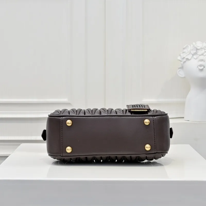 All categories Official website "Brand Women's Bags" Women's Bags 💙 miumiu 2025 new MIUMIU handbags