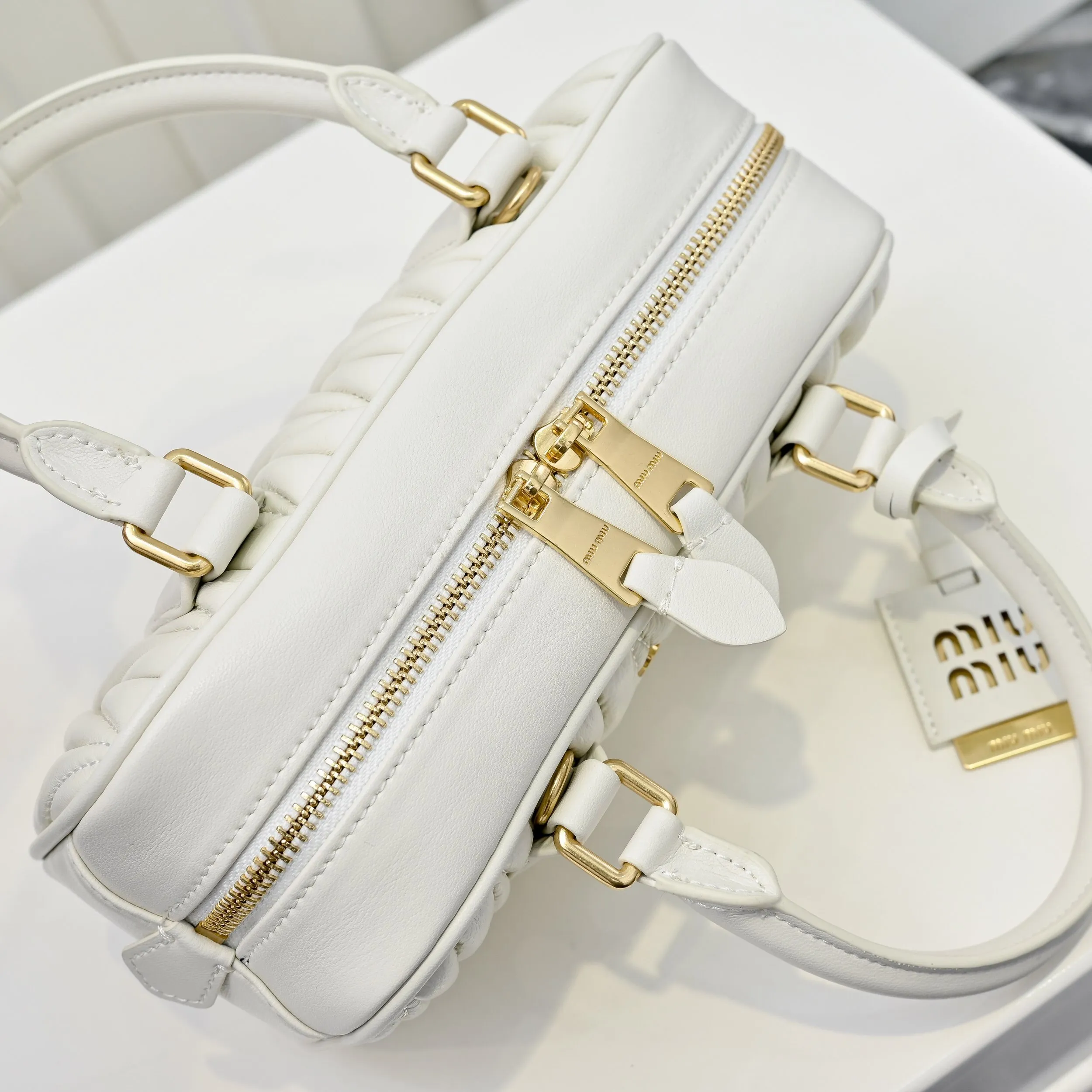 All categories Official website "Brand Women's Bags" Women's Bags 💙 miumiu 2025 new MIUMIU handbags